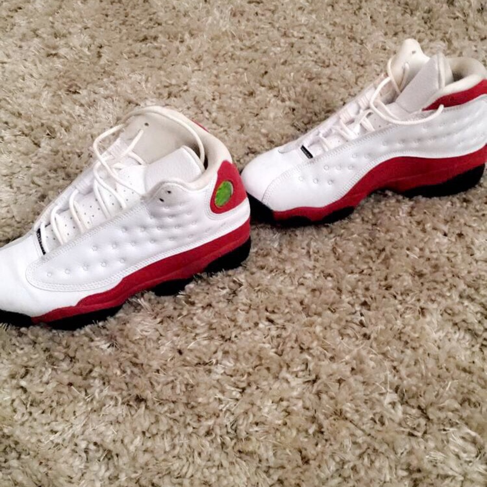 🛑🛑🛑Jordan’s size 5y🛑🛑🛑SOLD